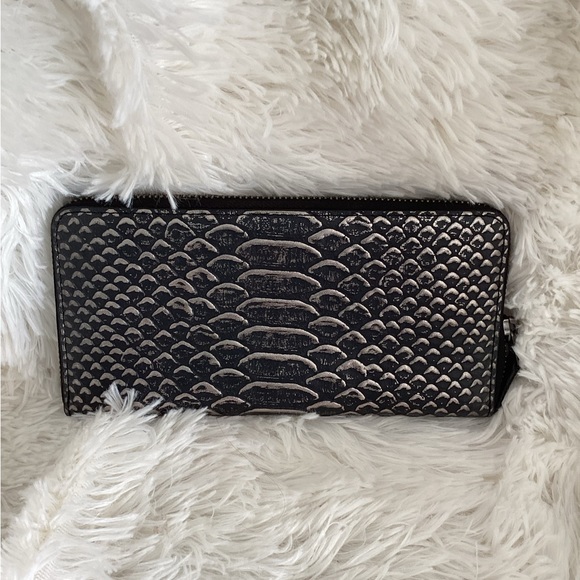 Coach croc look black and silver accordion wallet - Picture 3 of 9